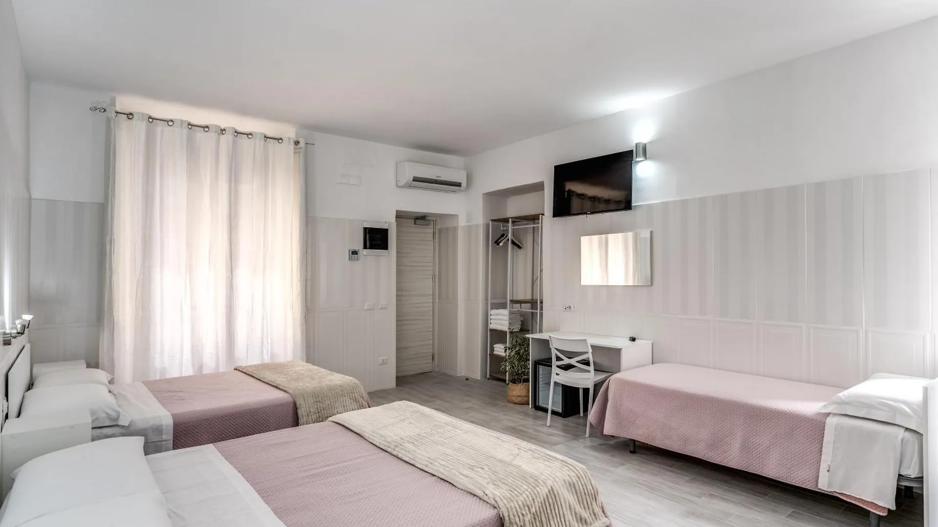 Pensión Hotel Altadomus Roma