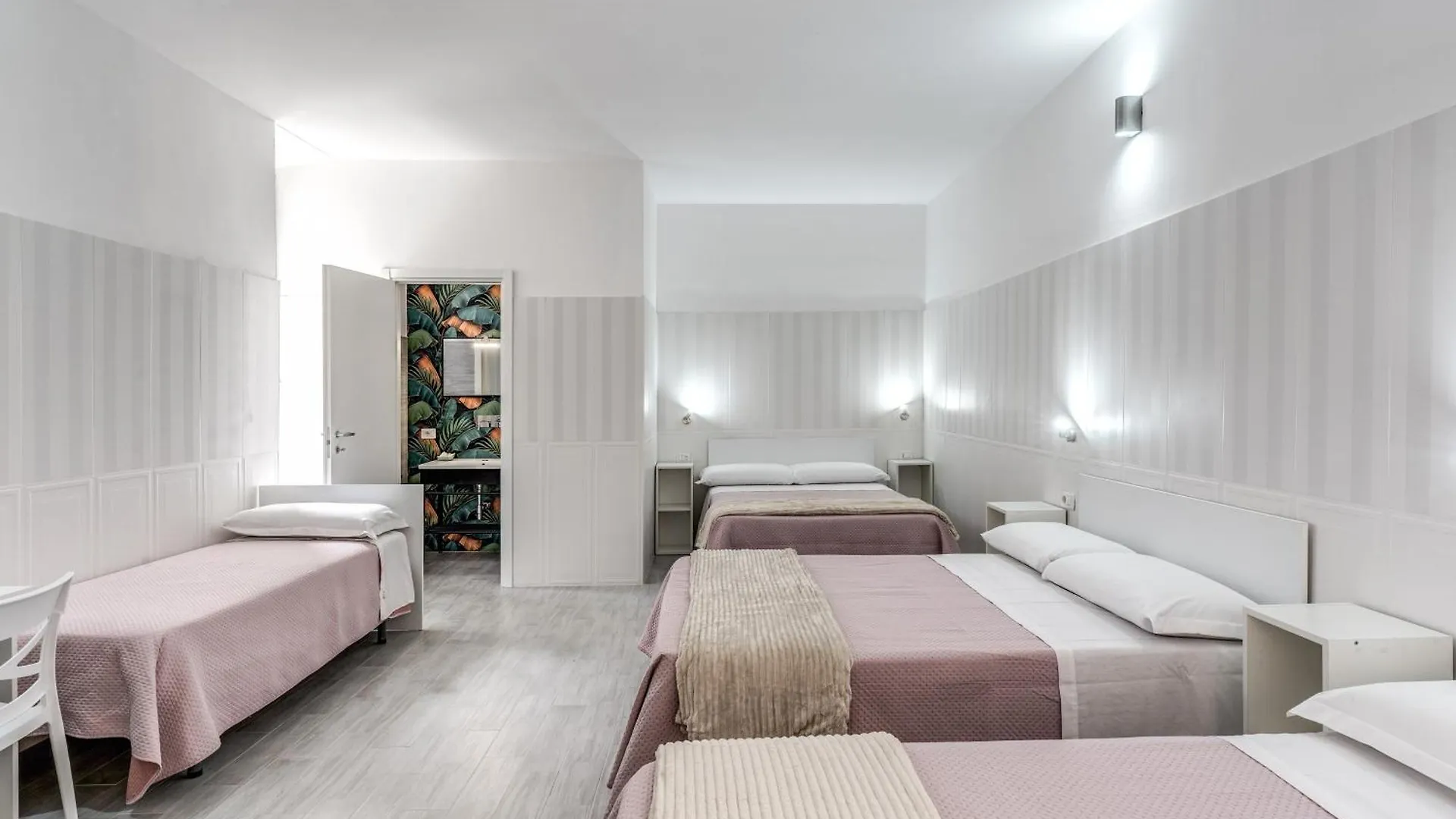 Pensión Hotel Altadomus Roma